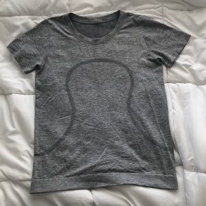 Lululemon swiftly tech short sleeve shirt